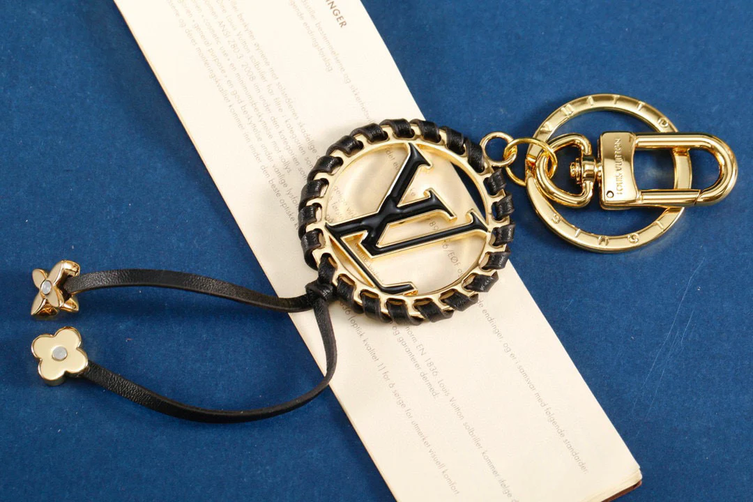 Luxury designer Keychain LVK044 - ccjewelryacc