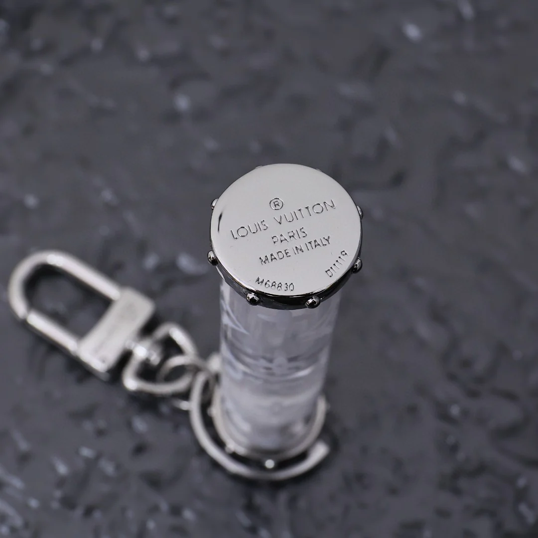 LVK096 Luxury designer Chromatic Keychain - ccjewelryacc