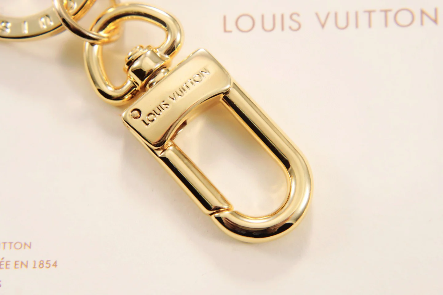 LVK068 Luxury designer Chromatic Keychain M67400 - ccjewelryacc