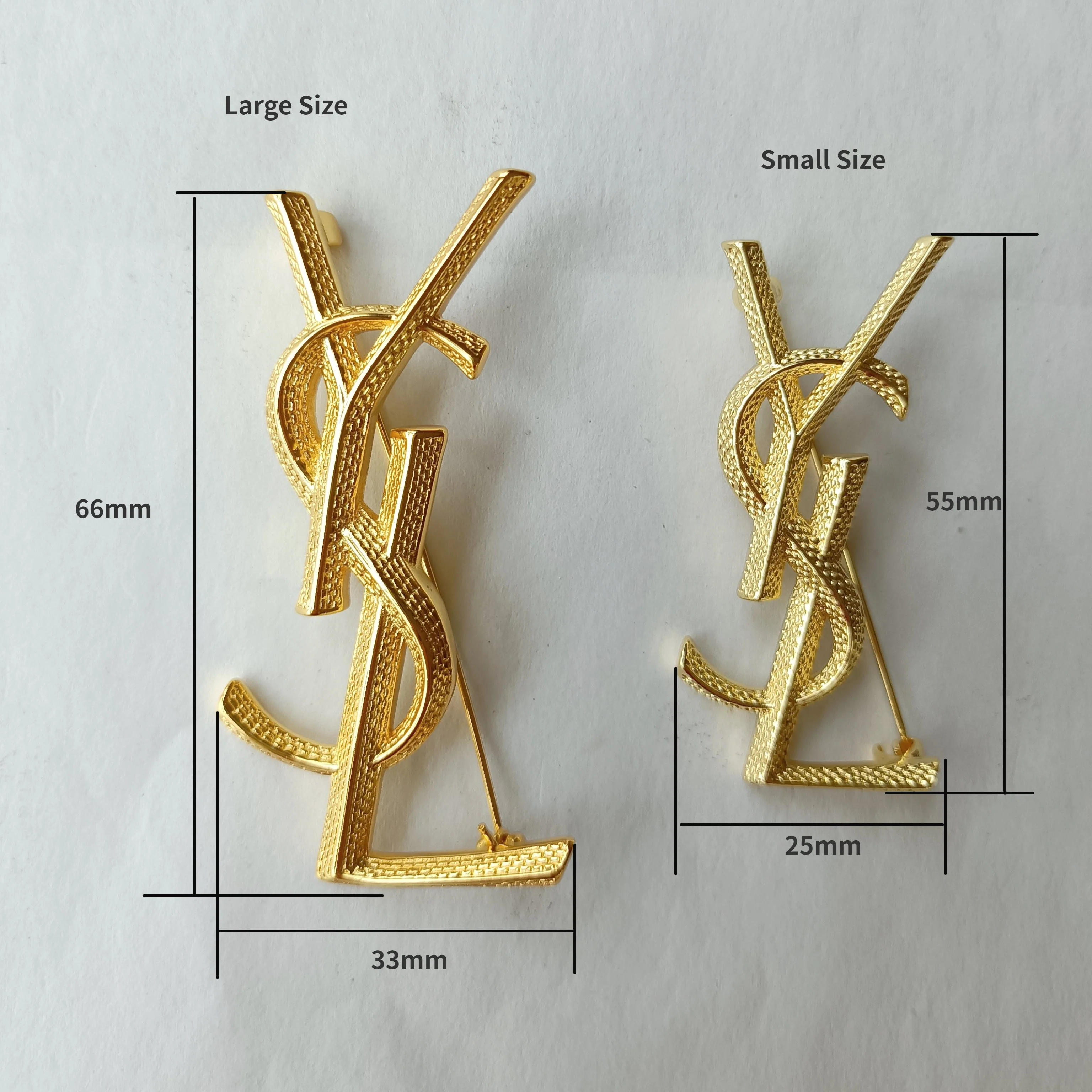 BYB034 Textured Y Logo Letter Brooch Gold - ccjewelryacc