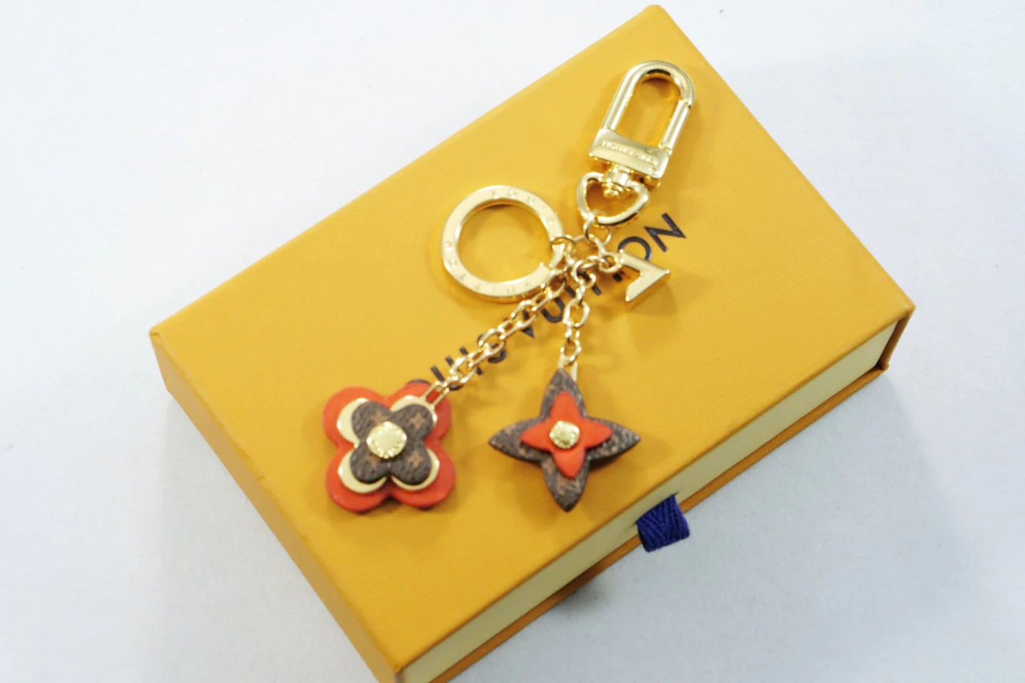 Luxury designer Keychain LVK056 - ccjewelryacc