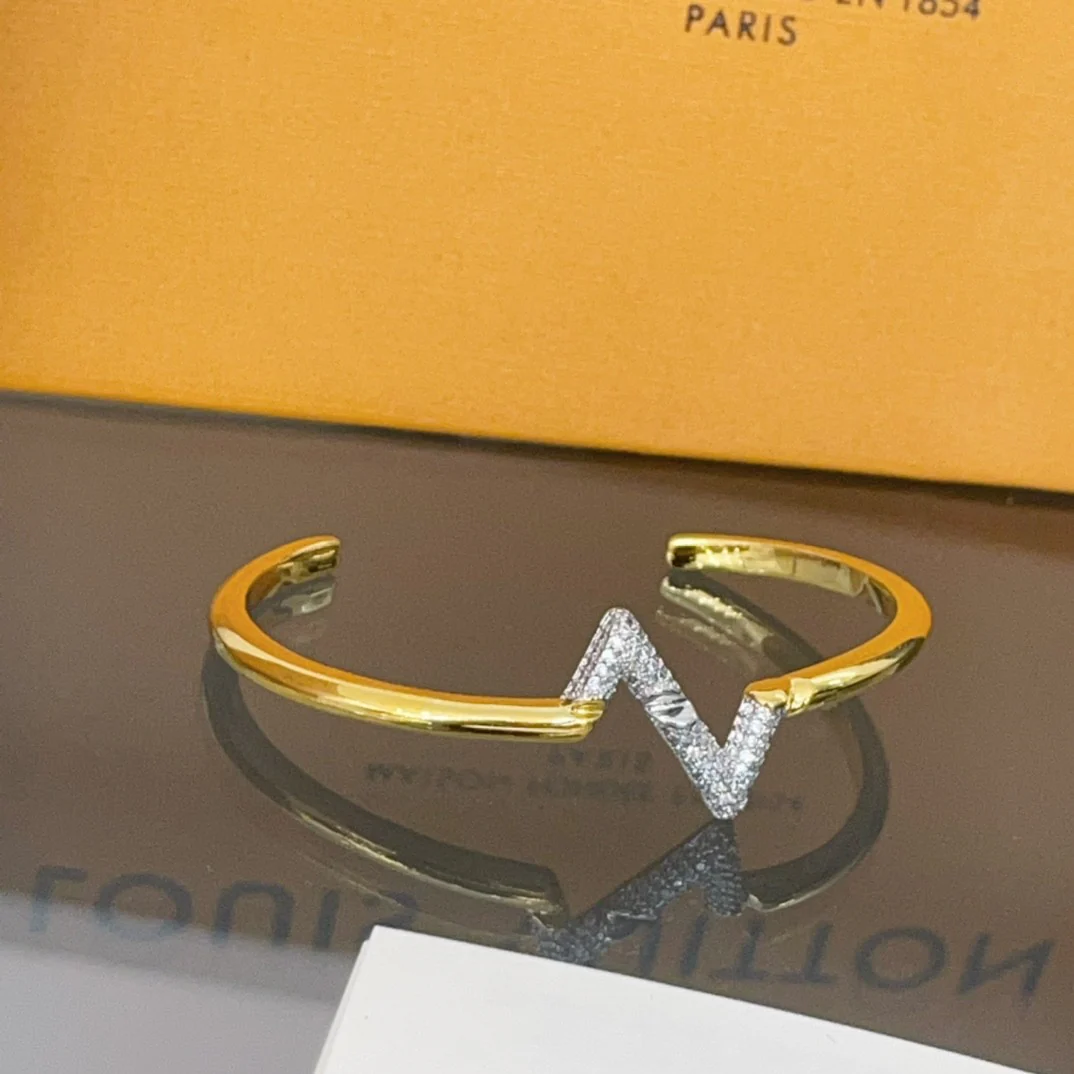 LVS004 LV Volt Upside Down Bracelet - ccjewelryacc