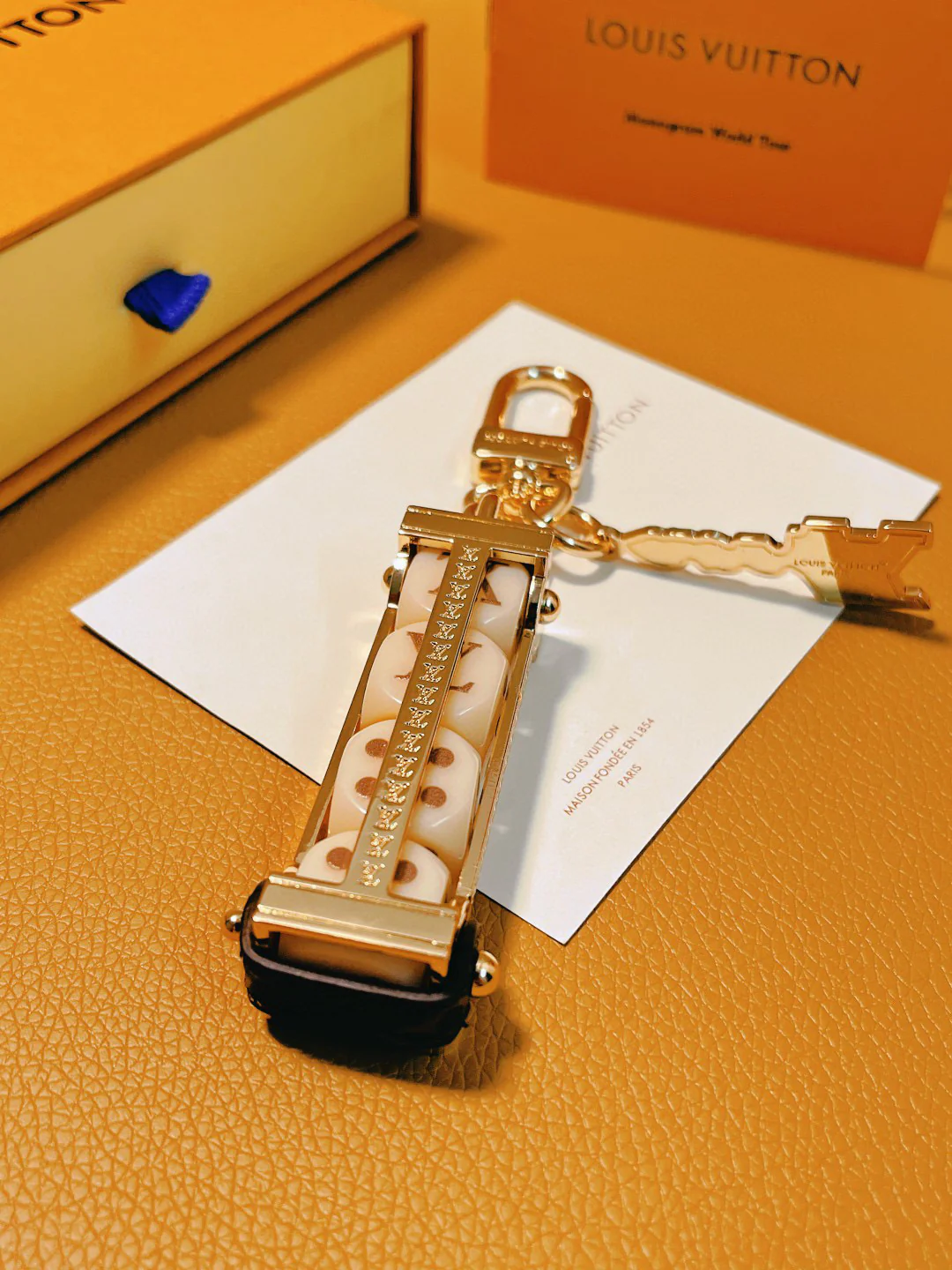 LVK105 Luxury designer Chromatic Keychain M01750 - ccjewelryacc