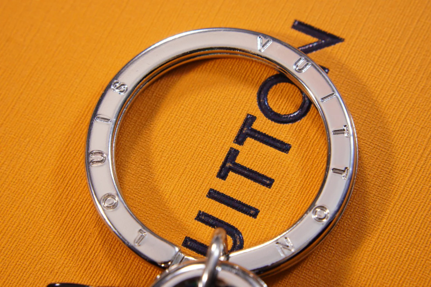 Luxury designer Keychain LVK058 - ccjewelryacc