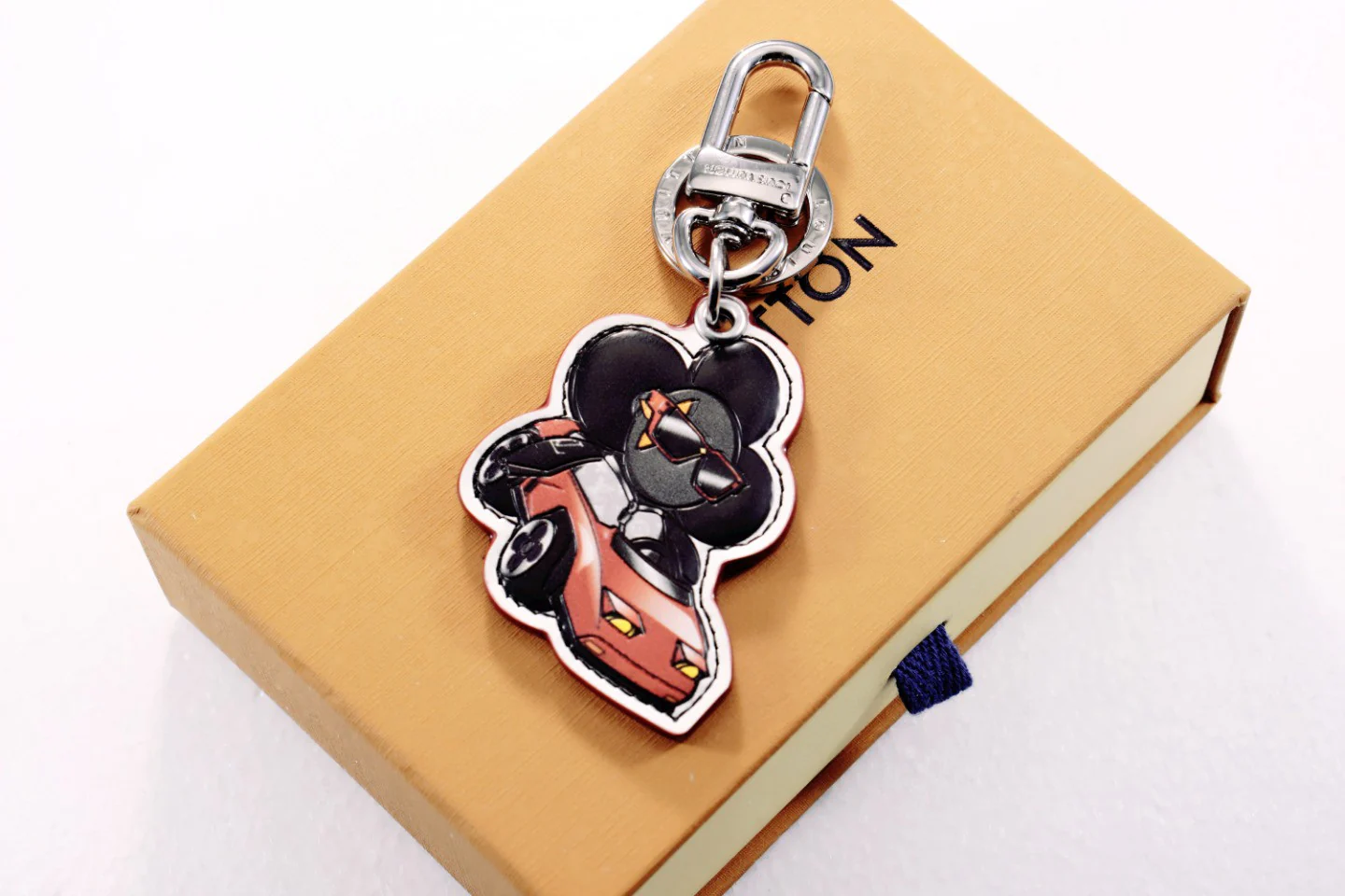 LVK077 Luxury designer Chromatic Keychain - ccjewelryacc