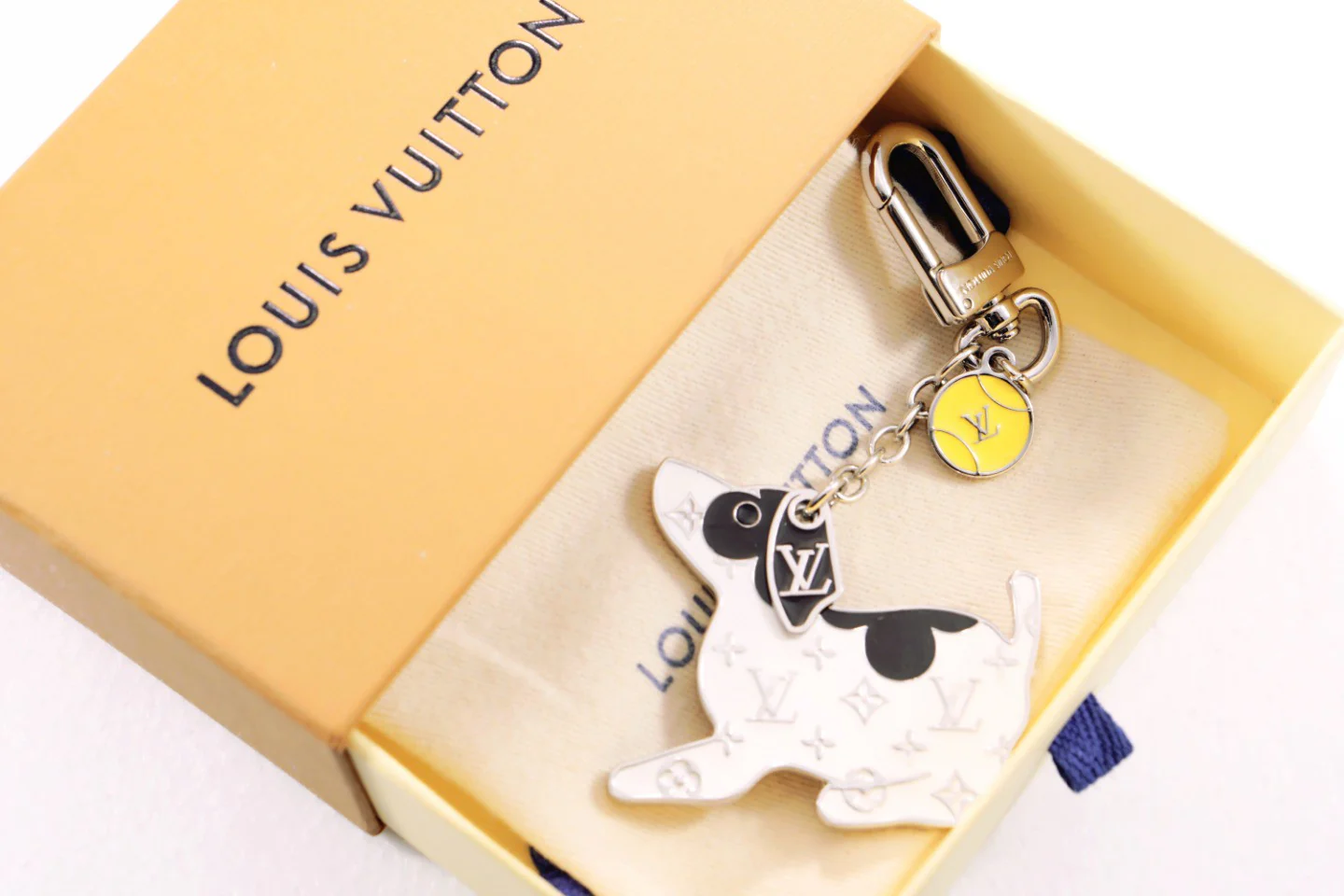 LVK078 Luxury designer Chromatic Keychain - ccjewelryacc