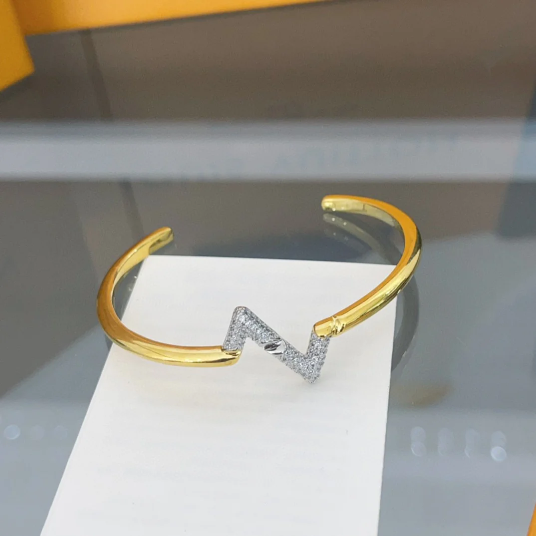 LVS004 LV Volt Upside Down Bracelet - ccjewelryacc