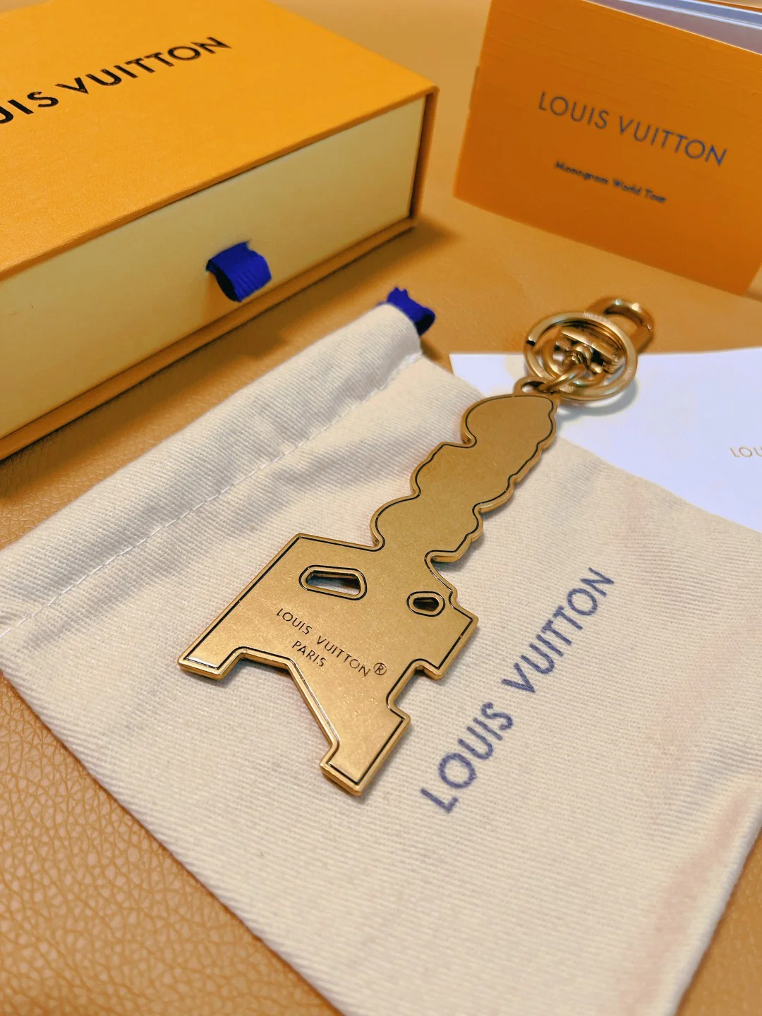 LVK099 Luxury designer Chromatic Keychain M01755 - ccjewelryacc