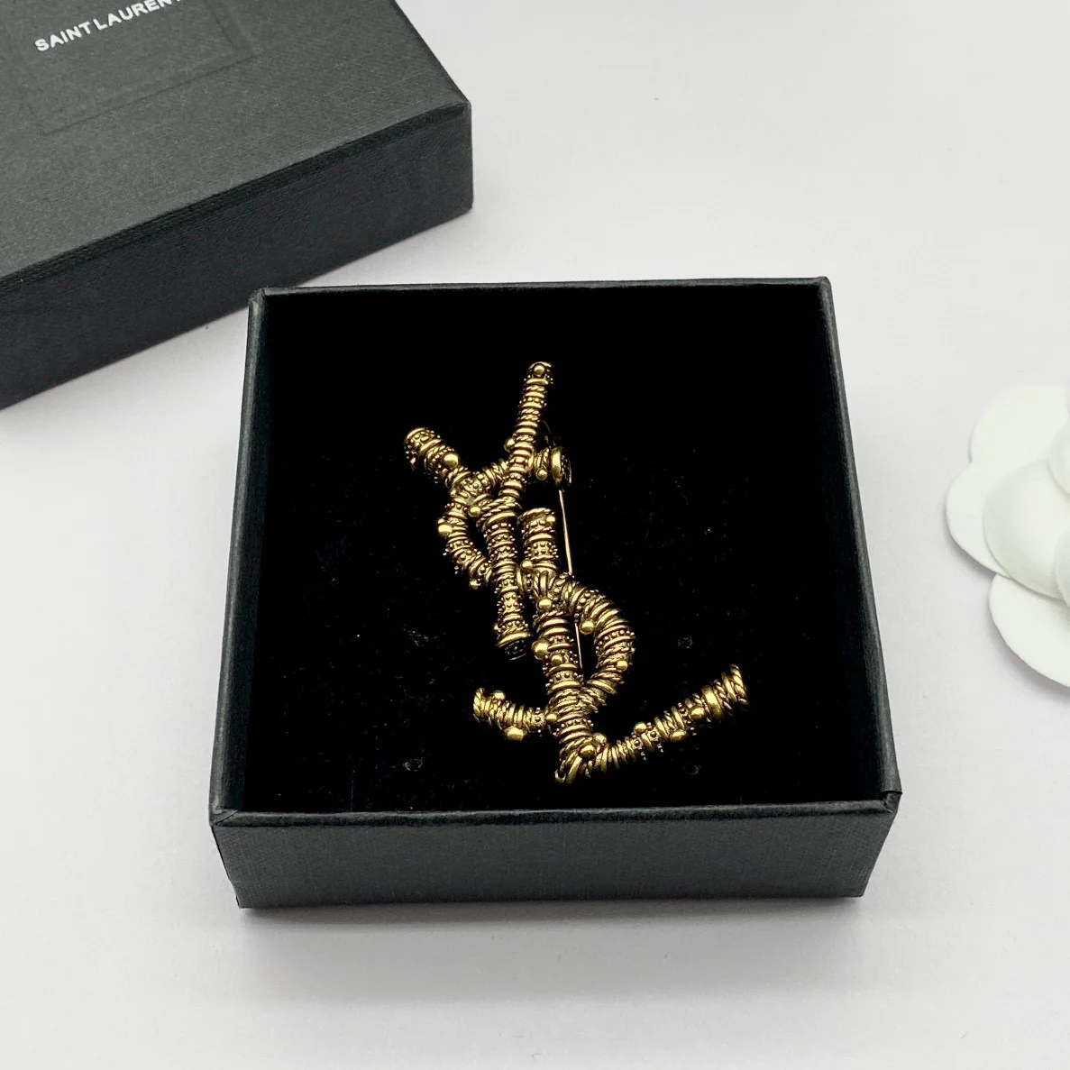 BYB036 YVES LSY LOGO Brooch pin - ccjewelryacc