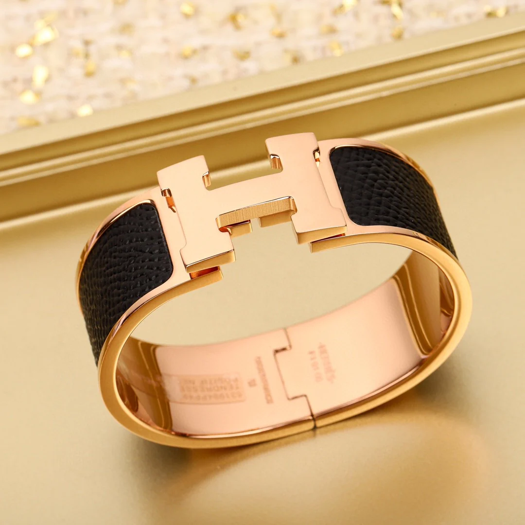 HMS012 Wide Leater H Bangle Bracelet - ccjewelryacc