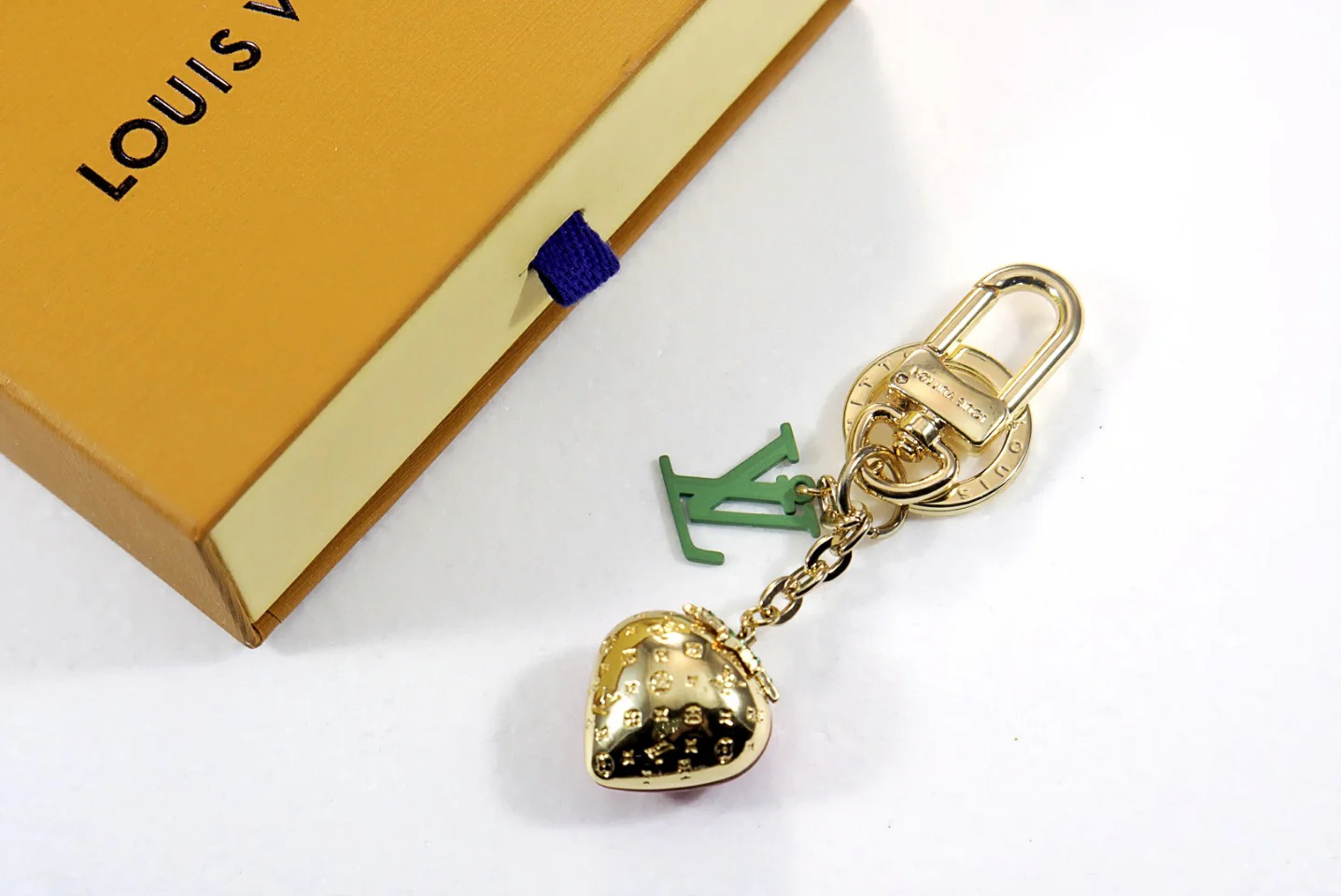 LVK090 Luxury designer Chromatic Keychain - ccjewelryacc