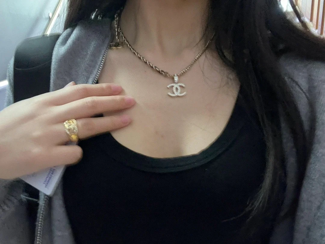 CCN070 Metal and leather chain with crystal cc logo pendant Necklace - ccjewelryacc