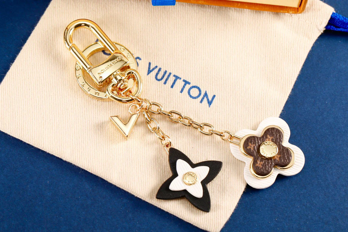 Luxury designer Keychain LVK056 - ccjewelryacc