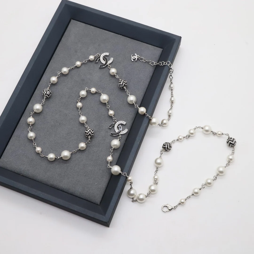 CCL227 Enamel cc logo Pearl sweater chain Long necklace - ccjewelryacc