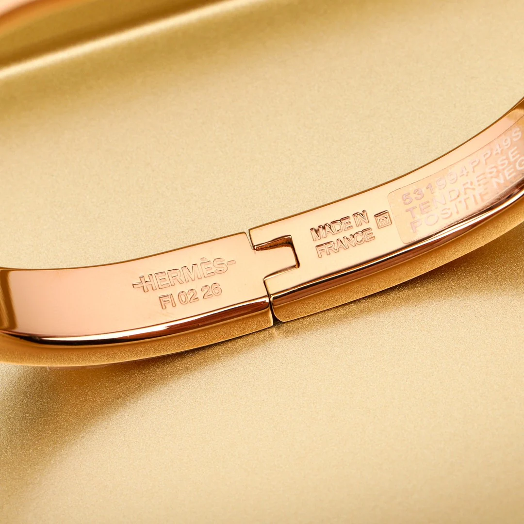 HMS015 H Kelly Leater Bangle Bracelet - ccjewelryacc