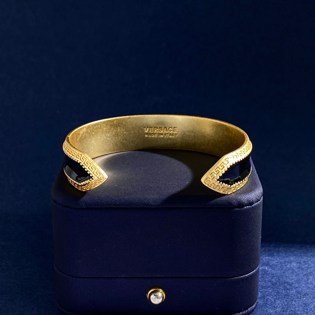 VSS008 Versace medusa enamel black bracelet - ccjewelryacc