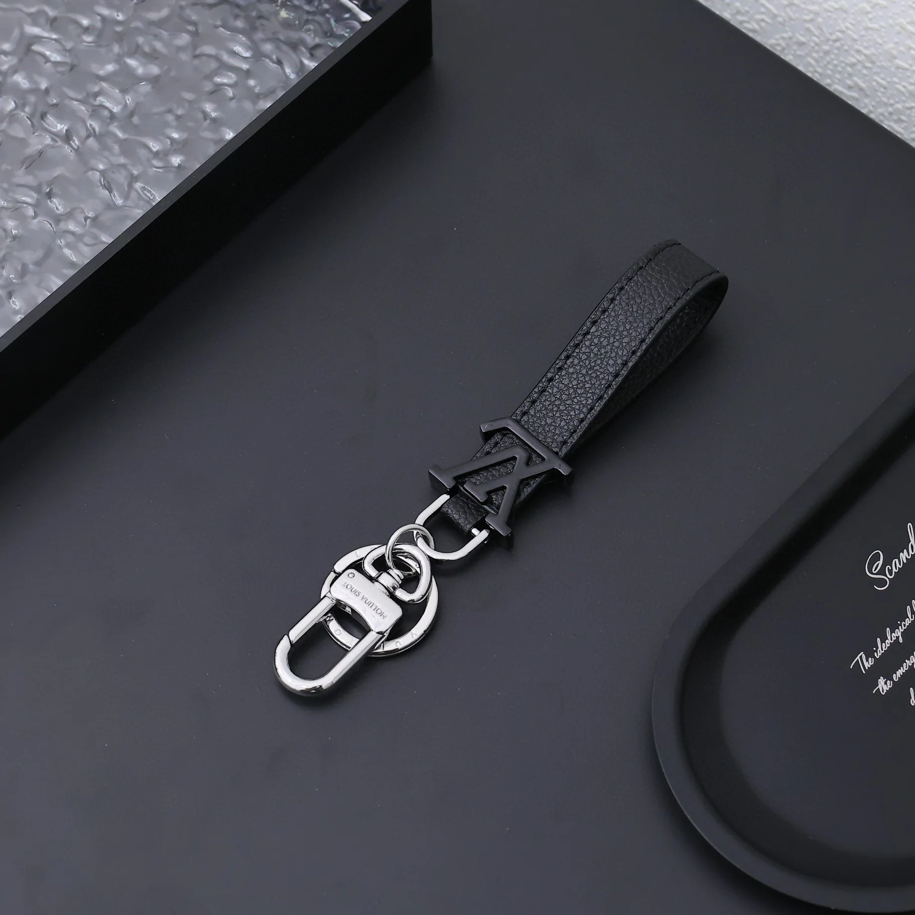 Luxury designer Keychain LVK055 - ccjewelryacc