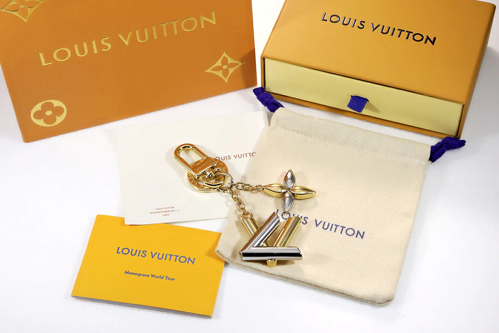 LVK085 Luxury designer Chromatic Keychain M68197 - ccjewelryacc