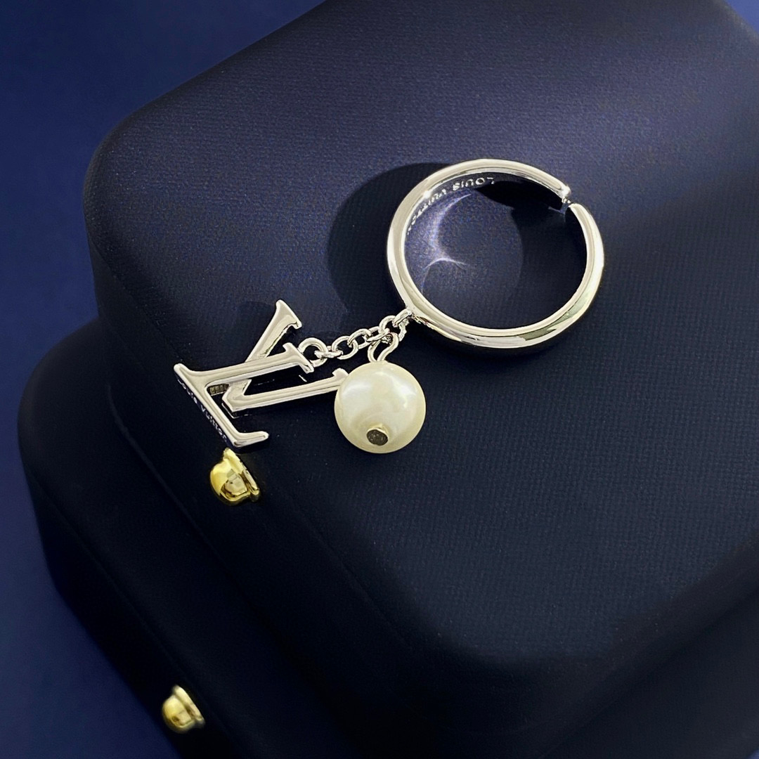 LVR004 louis vuitton logo charms ring - ccjewelryacc