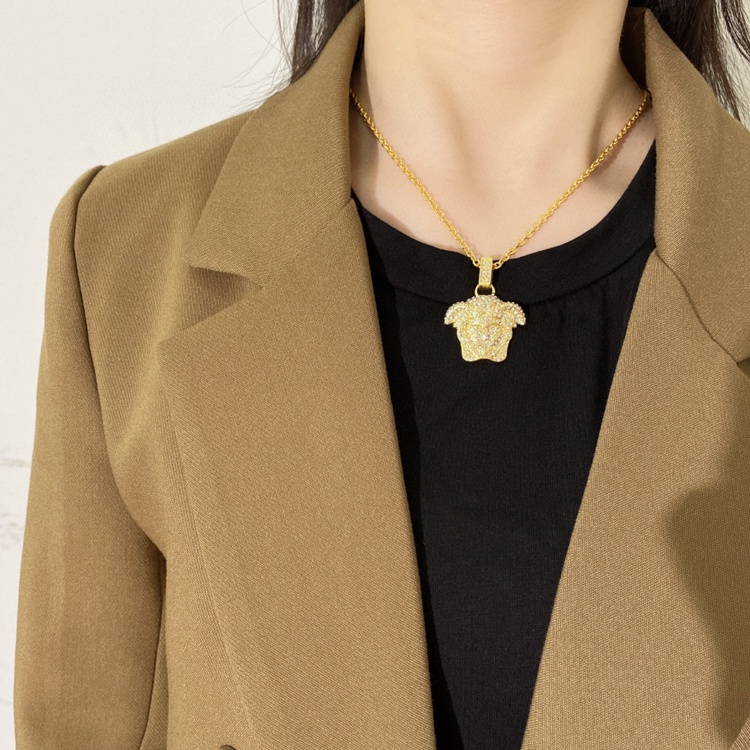 VSN045 Medusa chain pendant necklace - ccjewelryacc