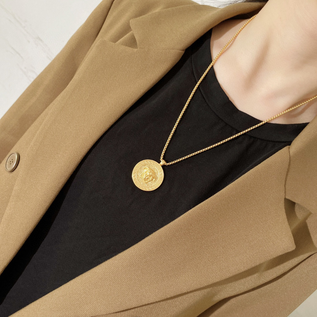 VSN043 Versace medusa pendant necklace - ccjewelryacc