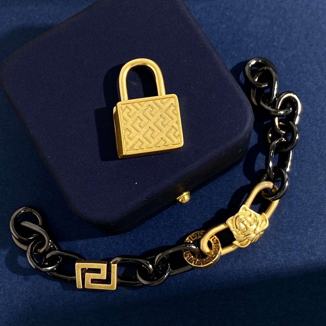 VSS014 Versace medusa black chain and lock bracelet for men - ccjewelryacc