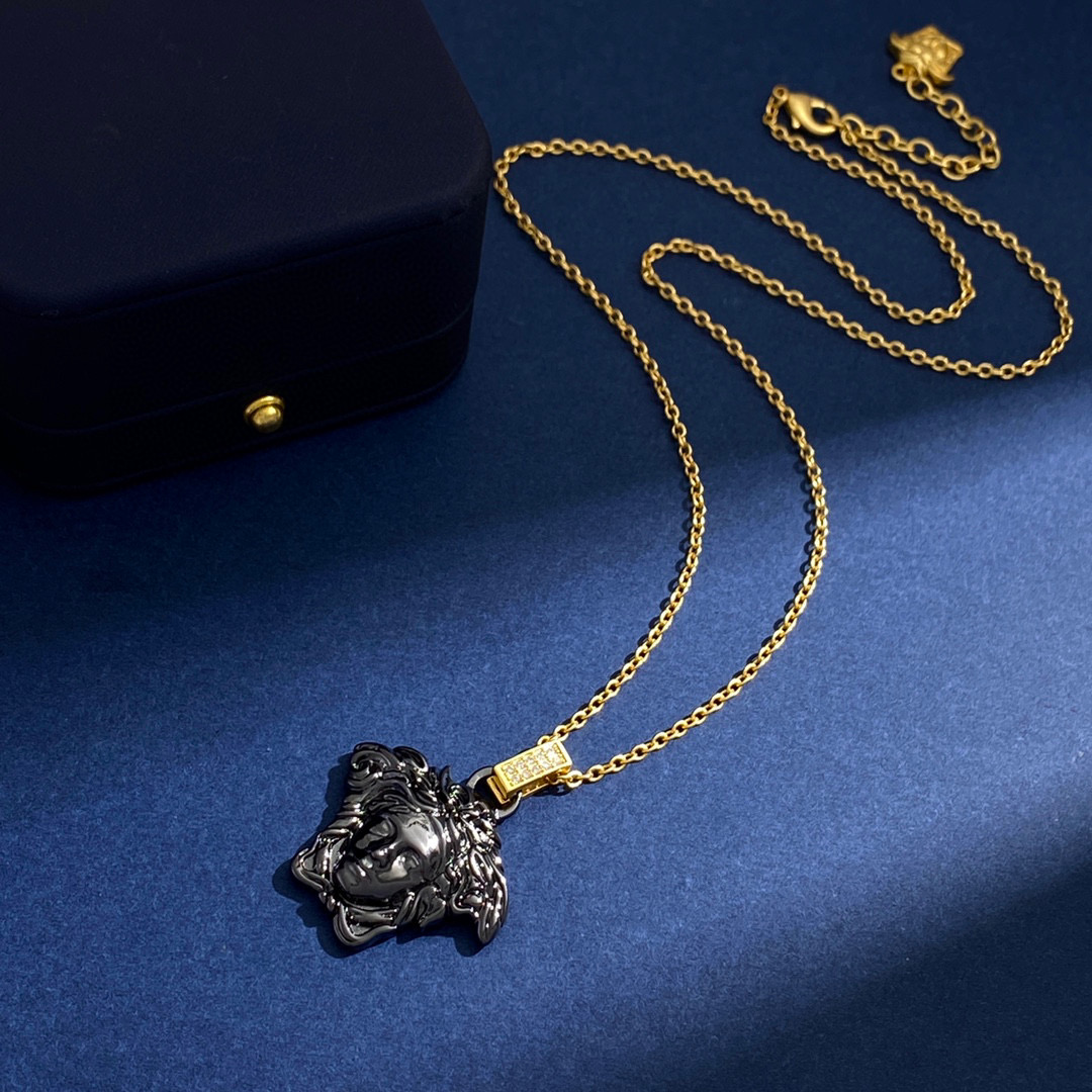 VSN042 Versace Black medusa pendant necklace - ccjewelryacc