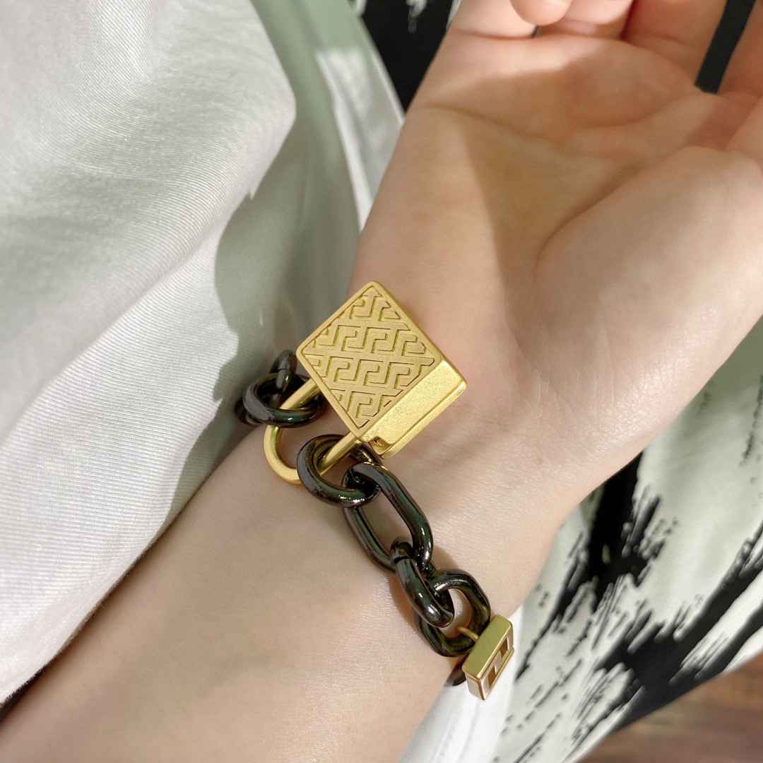 VSS014 Versace medusa black chain and lock bracelet for men - ccjewelryacc