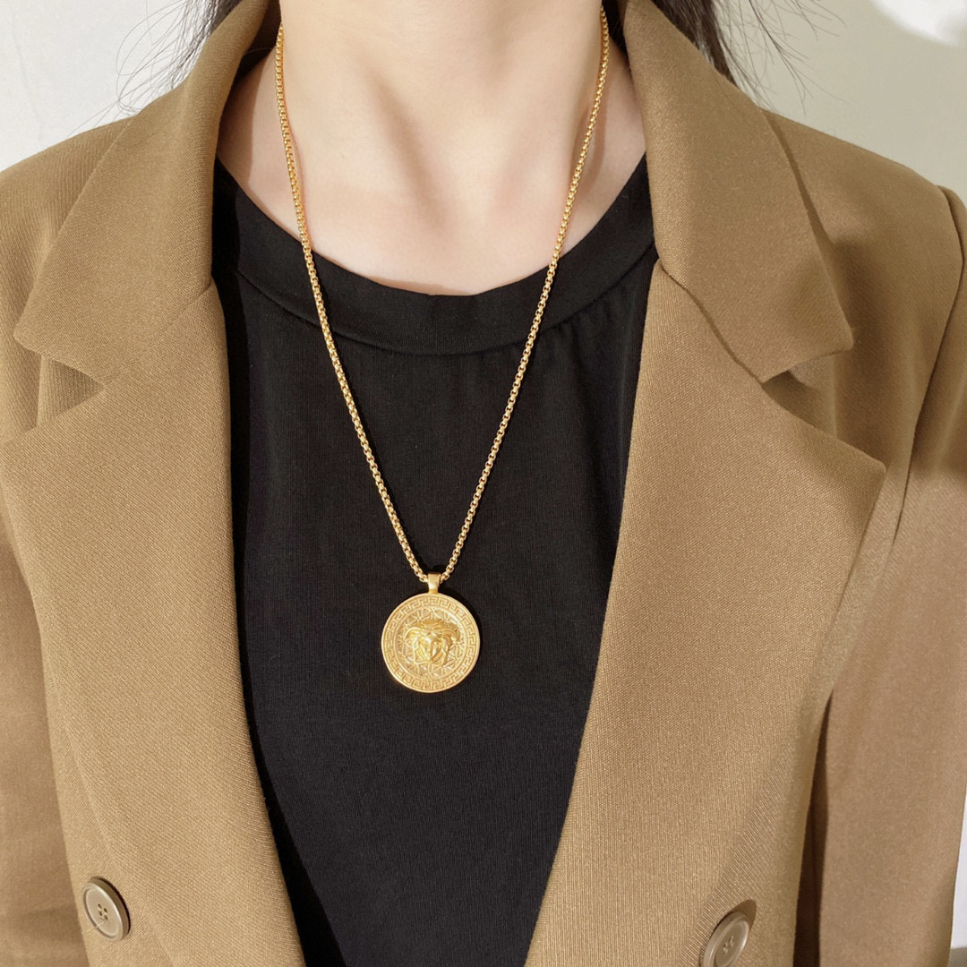 VSN043 Versace medusa pendant necklace - ccjewelryacc