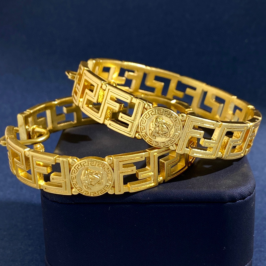 VSE028 Versace x Fandi FF hoop earrings in metal gold - ccjewelryacc