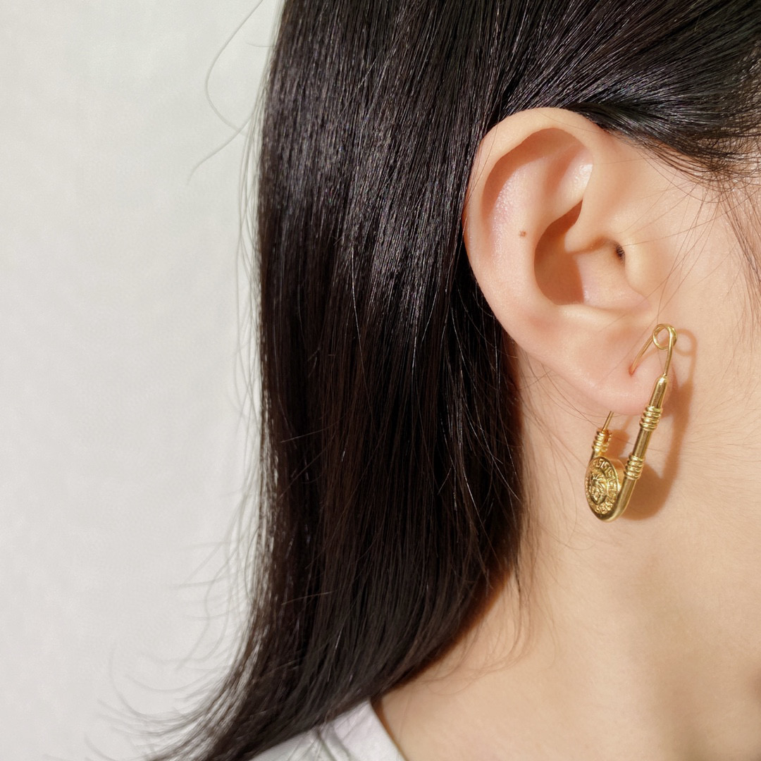 VSE044 Versace safety pin earrings for men - ccjewelryacc