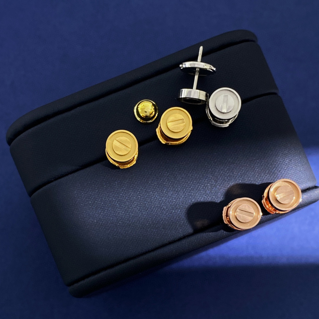 CTE020 LOVE STUD EARRINGS - ccjewelryacc