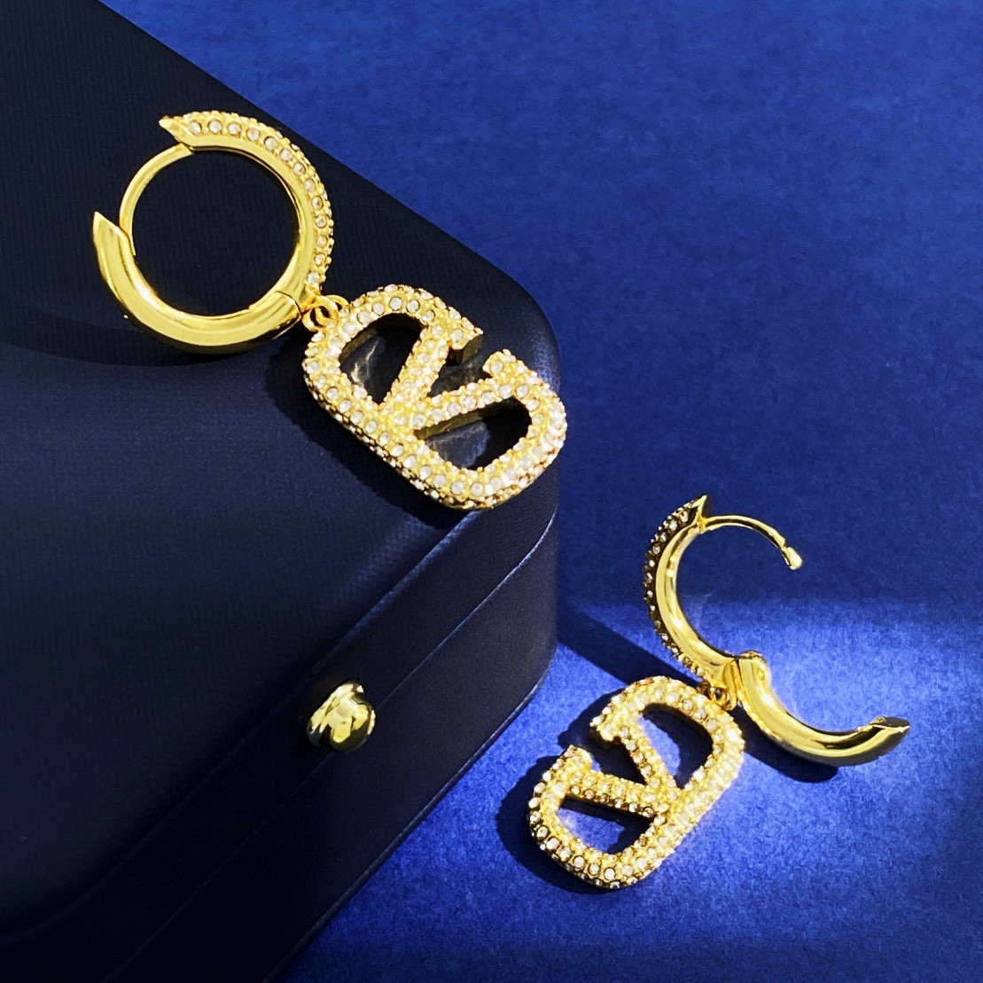 VTE052 Valentino Garavani VLogo crystal-embellished Hoop Earrings - ccjewelryacc