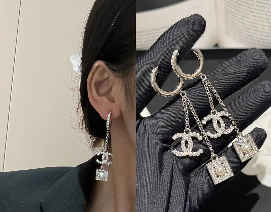 CCE698  Chanel 24 hollow square earrings - ccjewelryacc