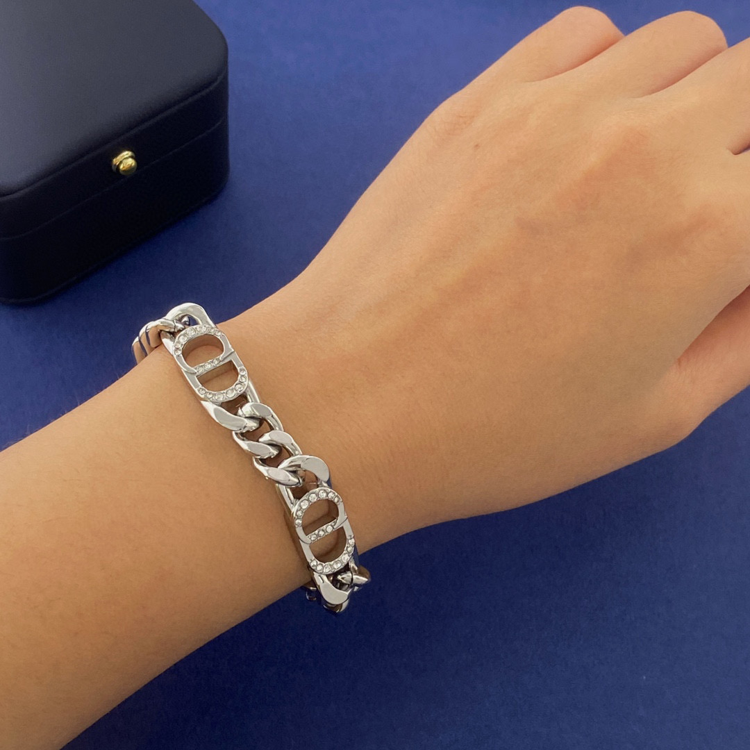 CDS102 Petit CD Necklace for Women - ccjewelryacc