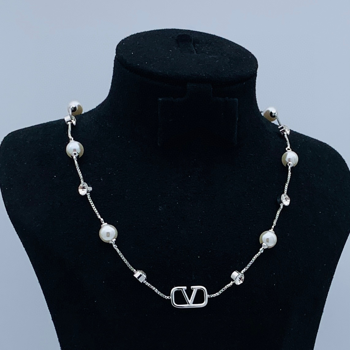 VTN028 Designer Gold V Necklace for women - ccjewelryacc