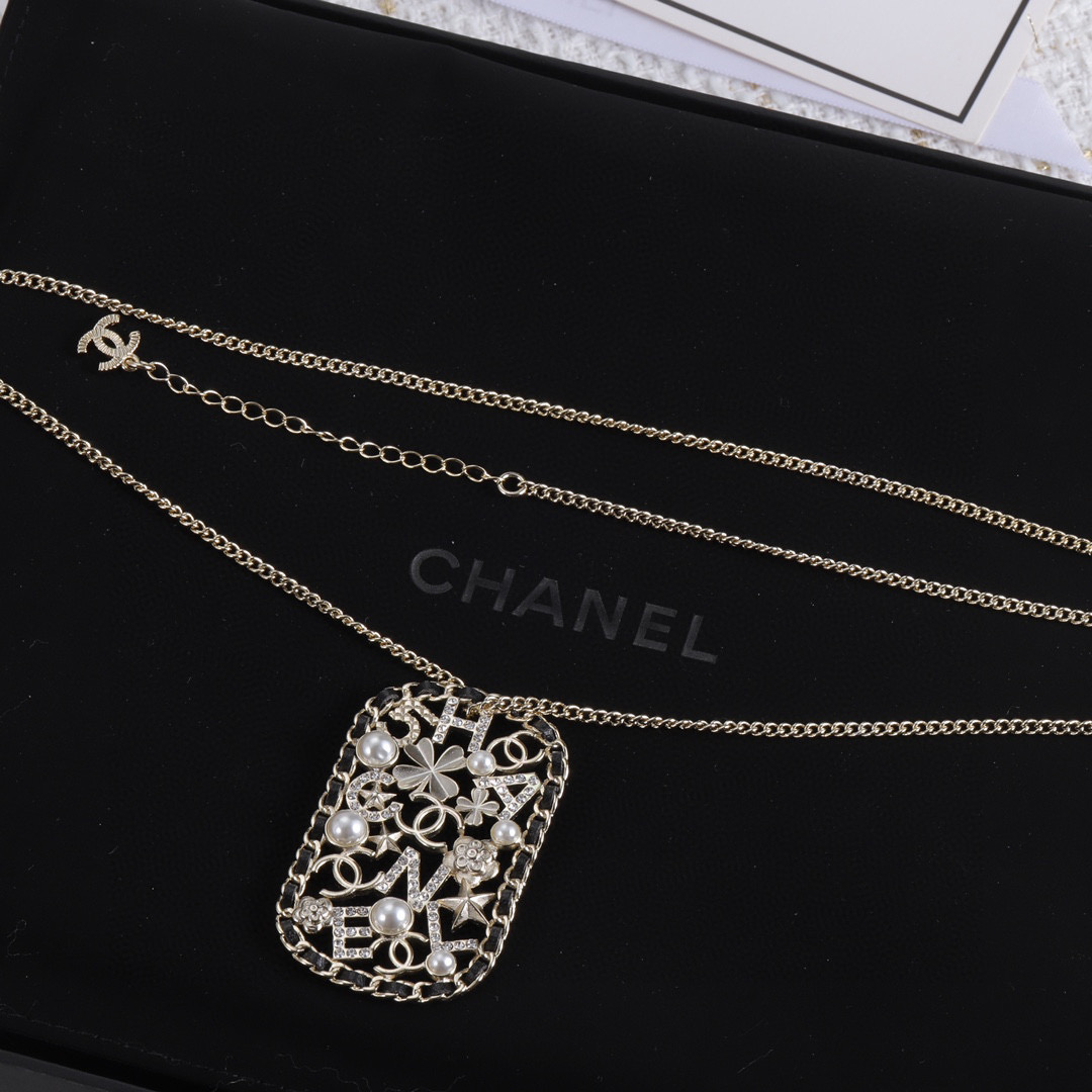 CCN367 CC Pendant Necklace - ccjewelryacc