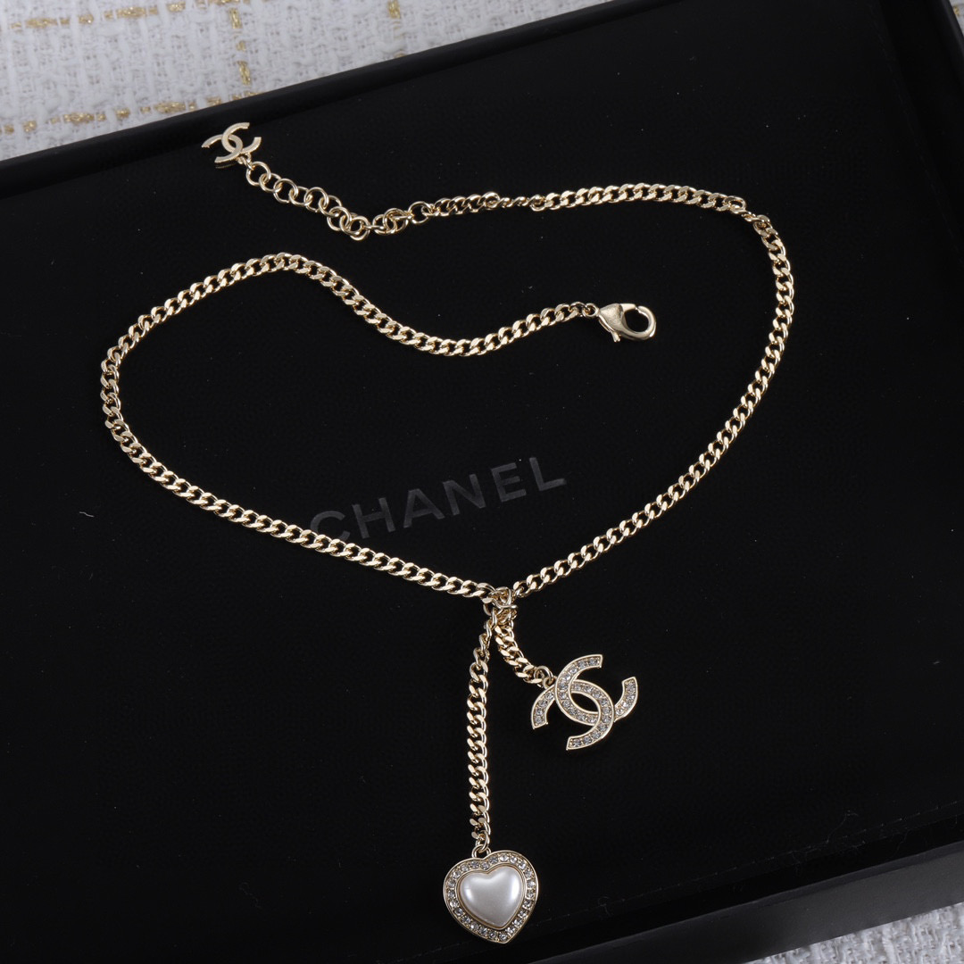 CCN379 CC Pendant Necklace - ccjewelryacc