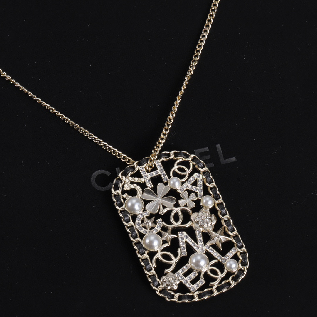 CCN367 CC Pendant Necklace - ccjewelryacc