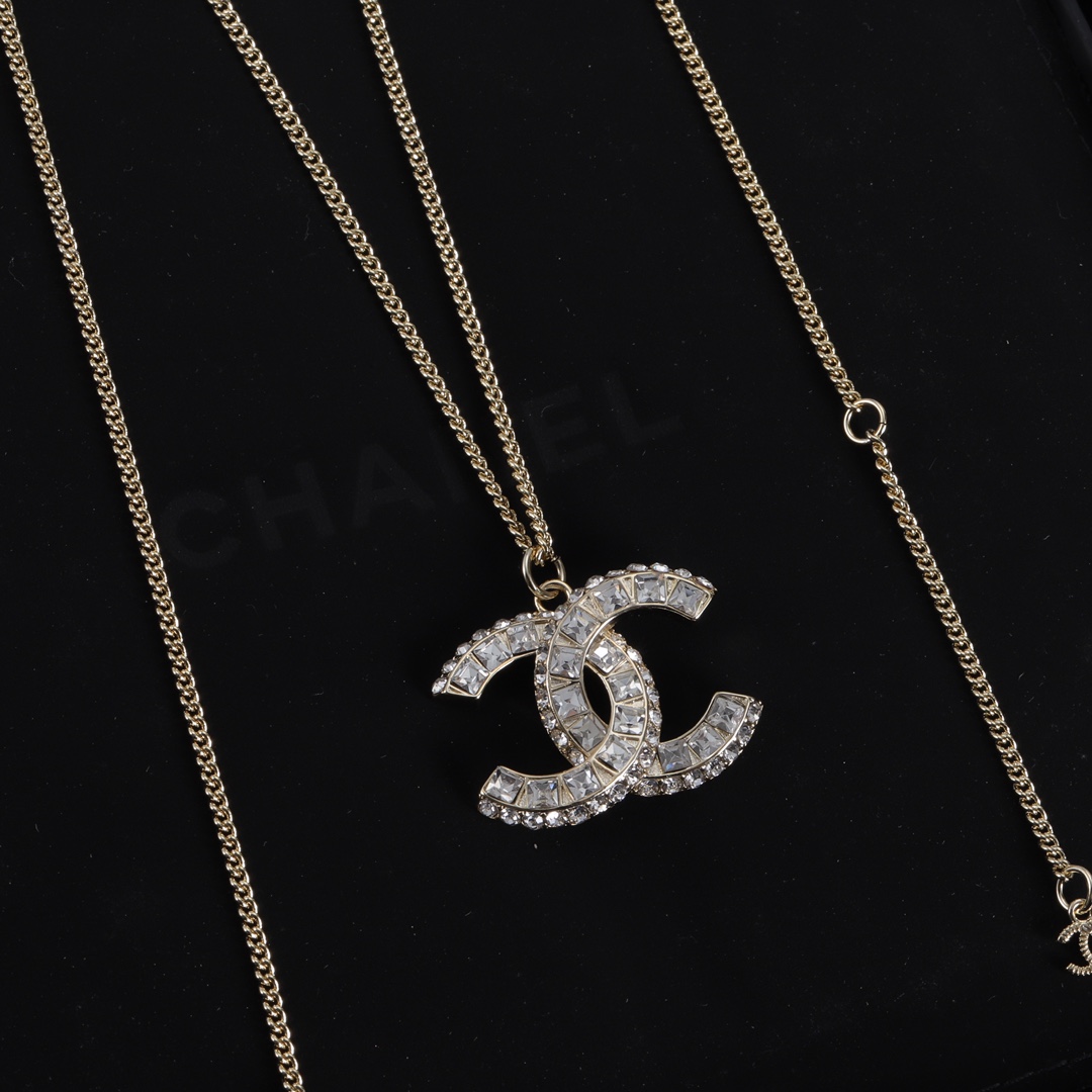 CCN354 Crystal CC Logo Pendant Necklace - ccjewelryacc