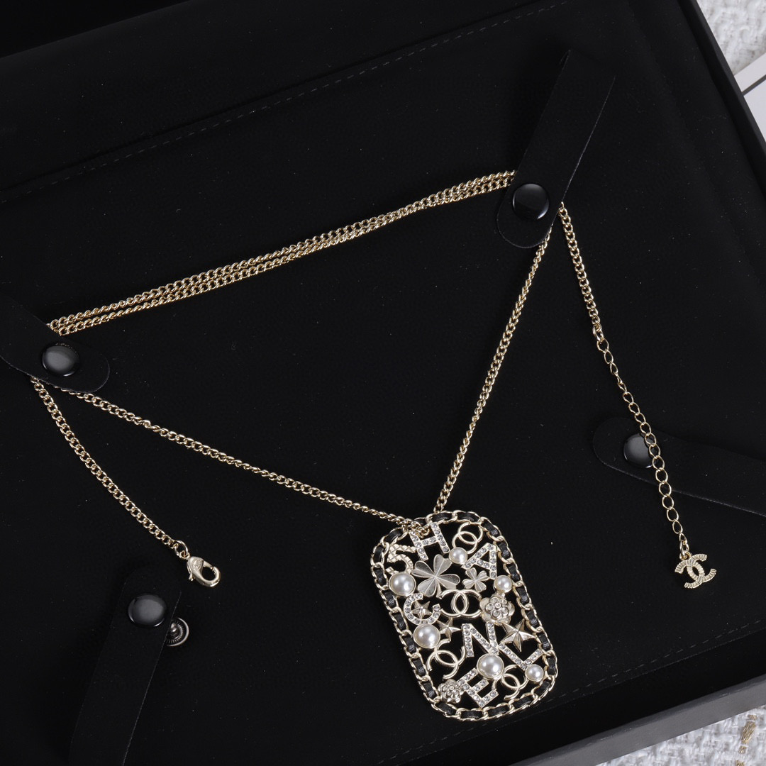 CCN367 CC Pendant Necklace - ccjewelryacc