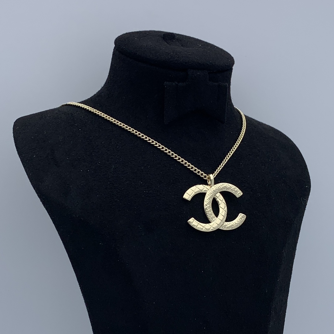 CCN388 CC Pendant Necklace - ccjewelryacc