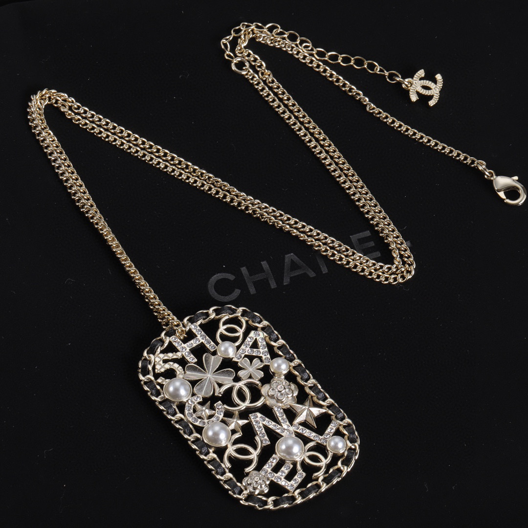 CCN367 CC Pendant Necklace - ccjewelryacc
