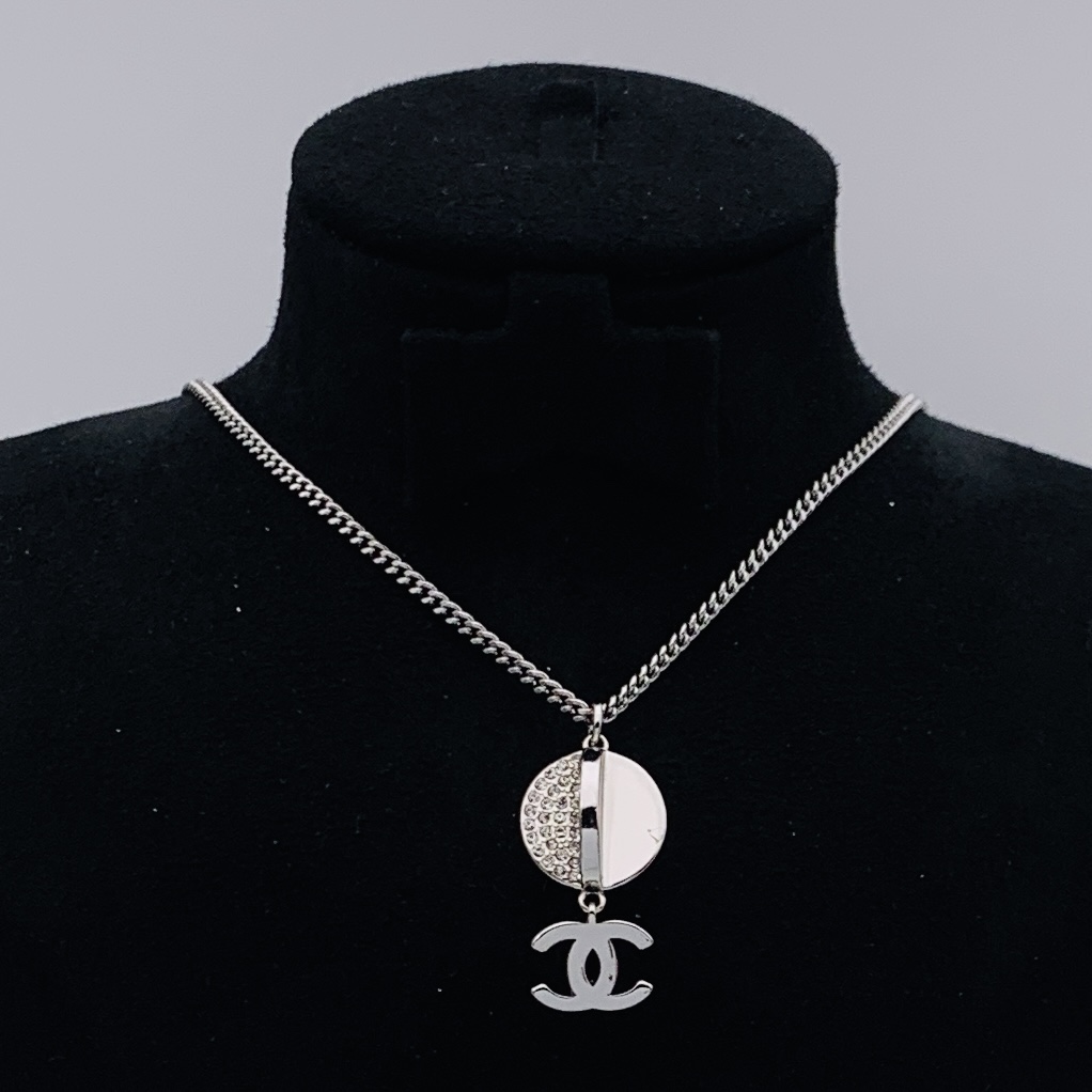 CCN381 CC Pendant Necklace - ccjewelryacc