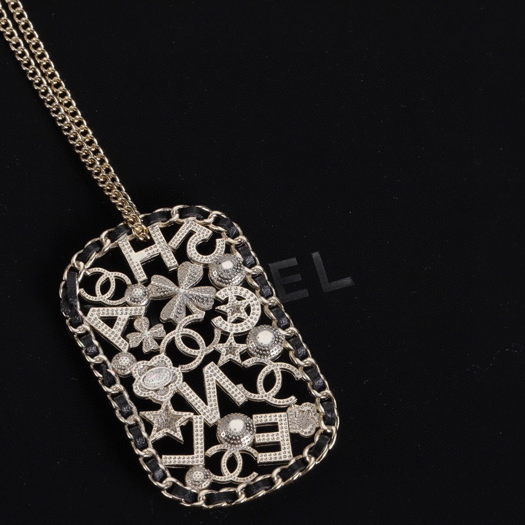 CCN367 CC Pendant Necklace - ccjewelryacc