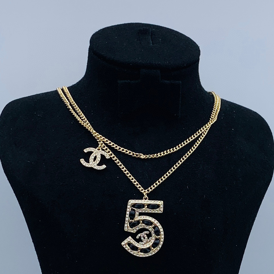 CCN401 CC Number 5 Pendant Necklace - ccjewelryacc
