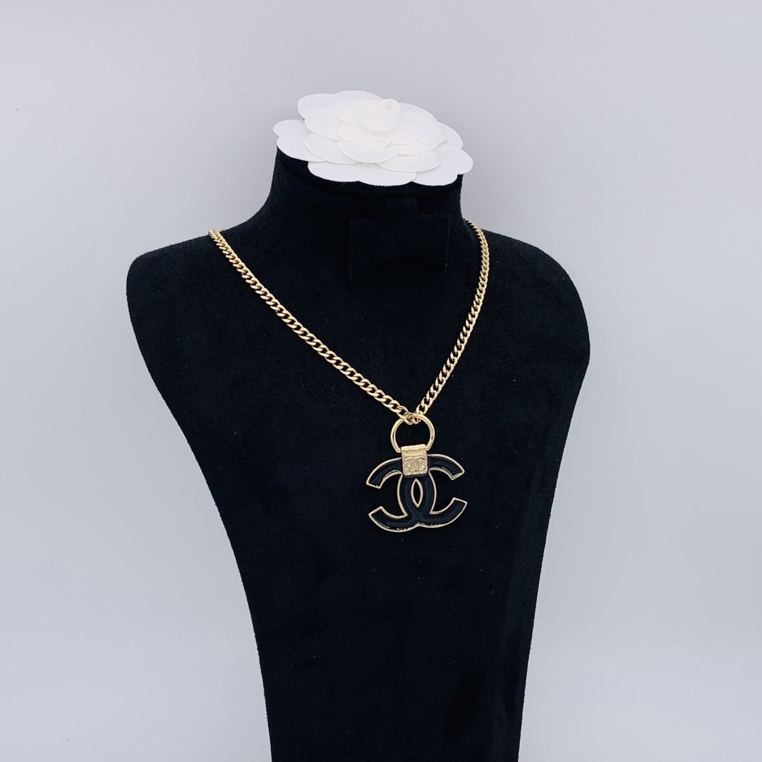 CCN372  Double C Pendant Necklace - ccjewelryacc