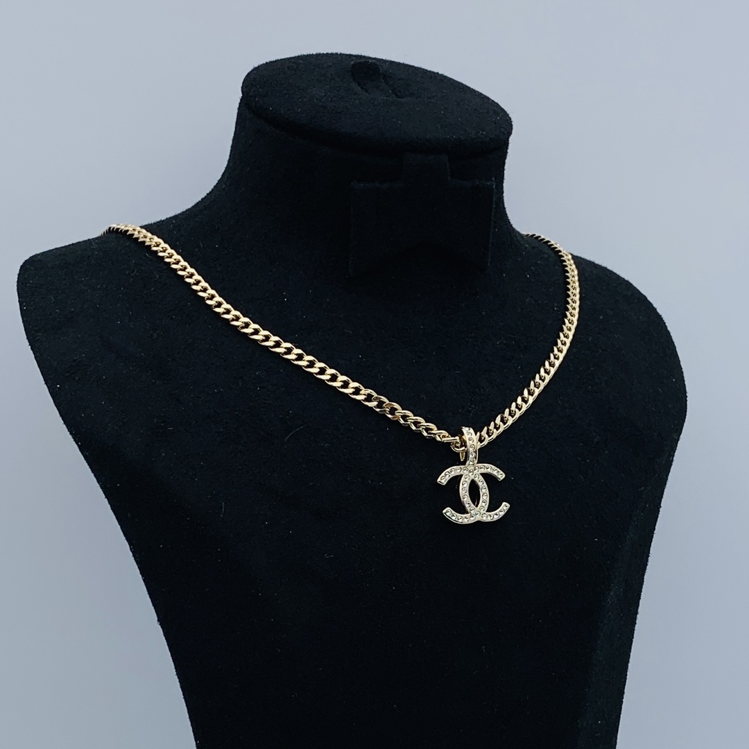 CCN380 CC Pendant Necklace - ccjewelryacc