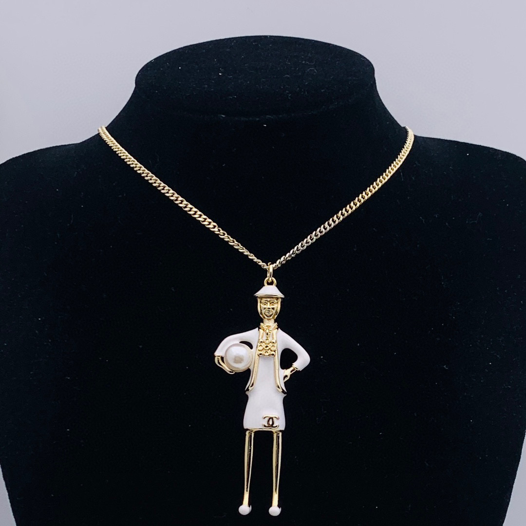 CCN411 Coco Mademoiselle Figurine Pendant Gold/Silver Tone Necklace Faux Pearl - ccfashionjewelry