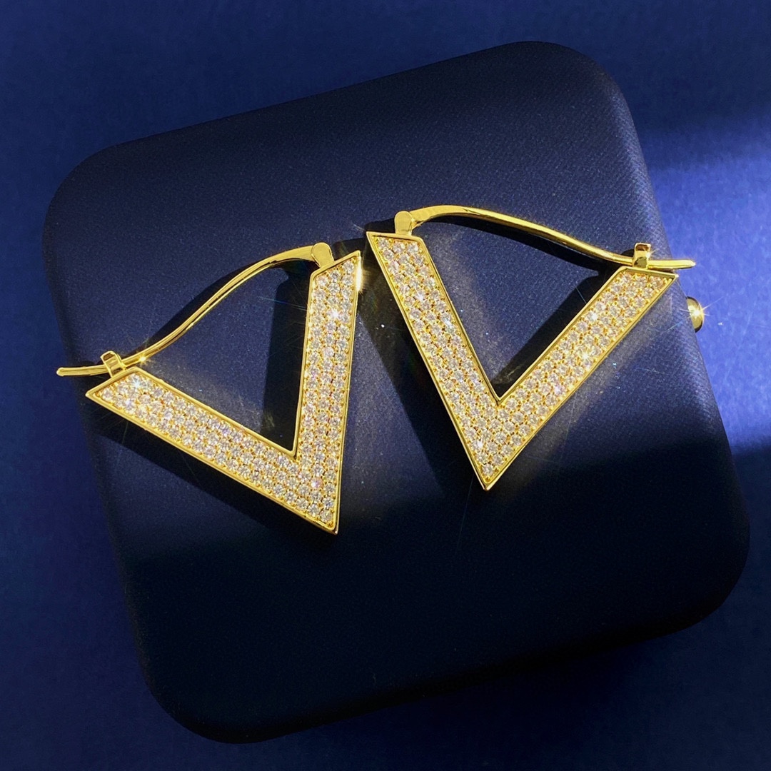 VTE029 V logo earrings in metal and crystal - ccjewelryacc